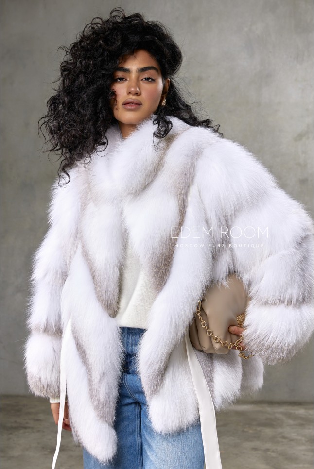 шуба с поясом из арктической лисы