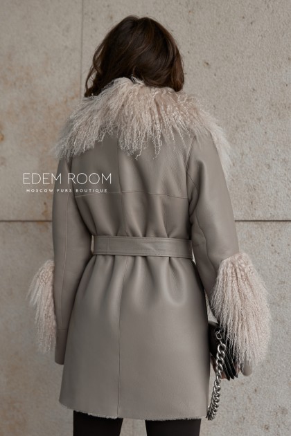 дублёнка с меховым воротником ламы