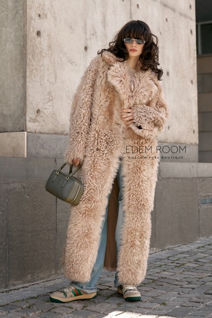 удлиненная шуба - дублёнка из тиградо