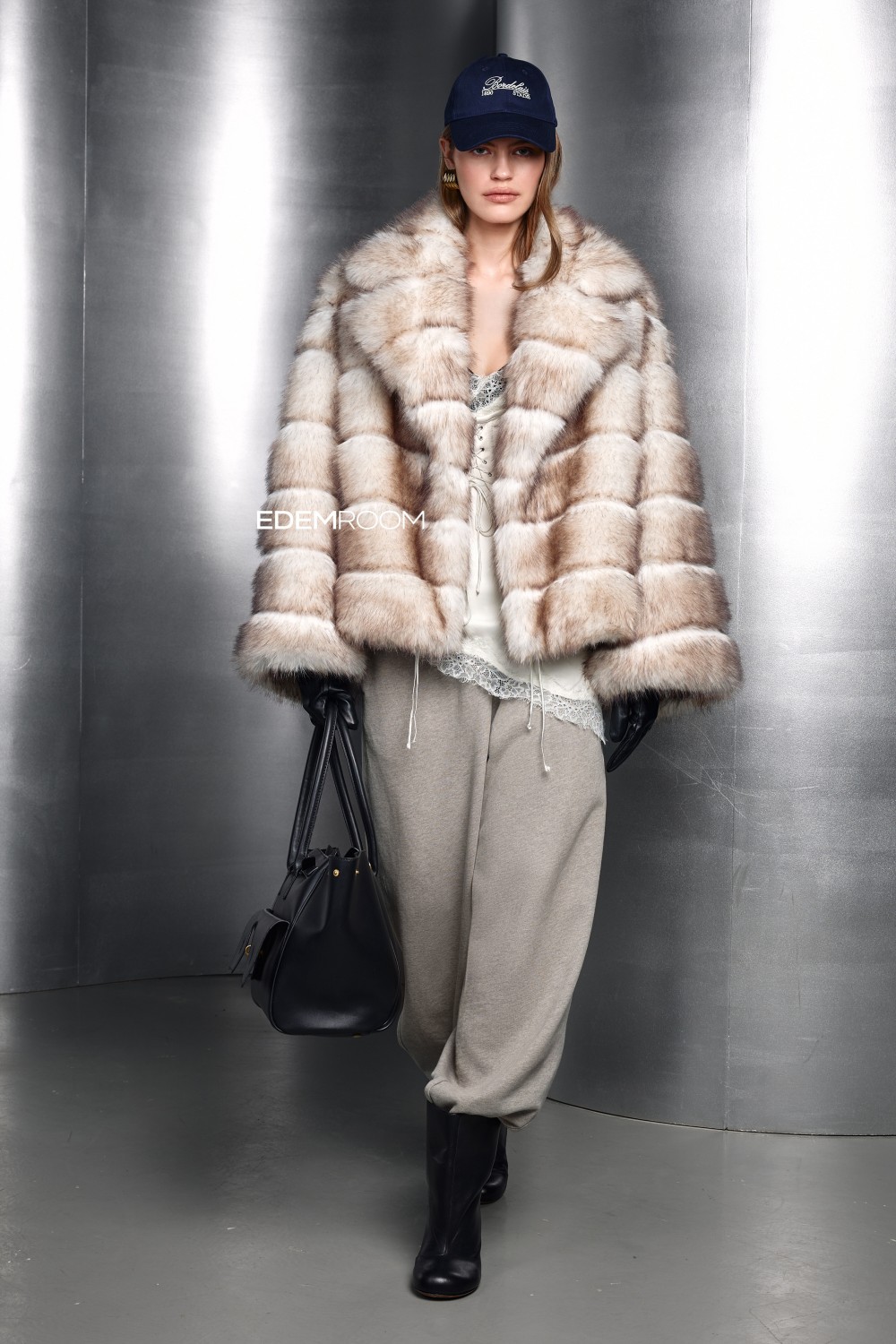 полушубок из эко-меха под куницу