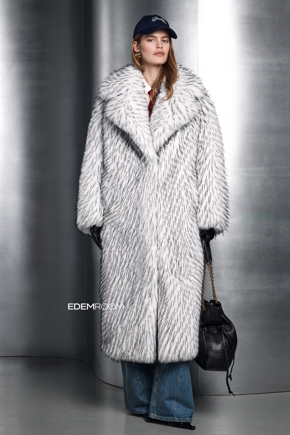 длинная шуба из эко - енота 