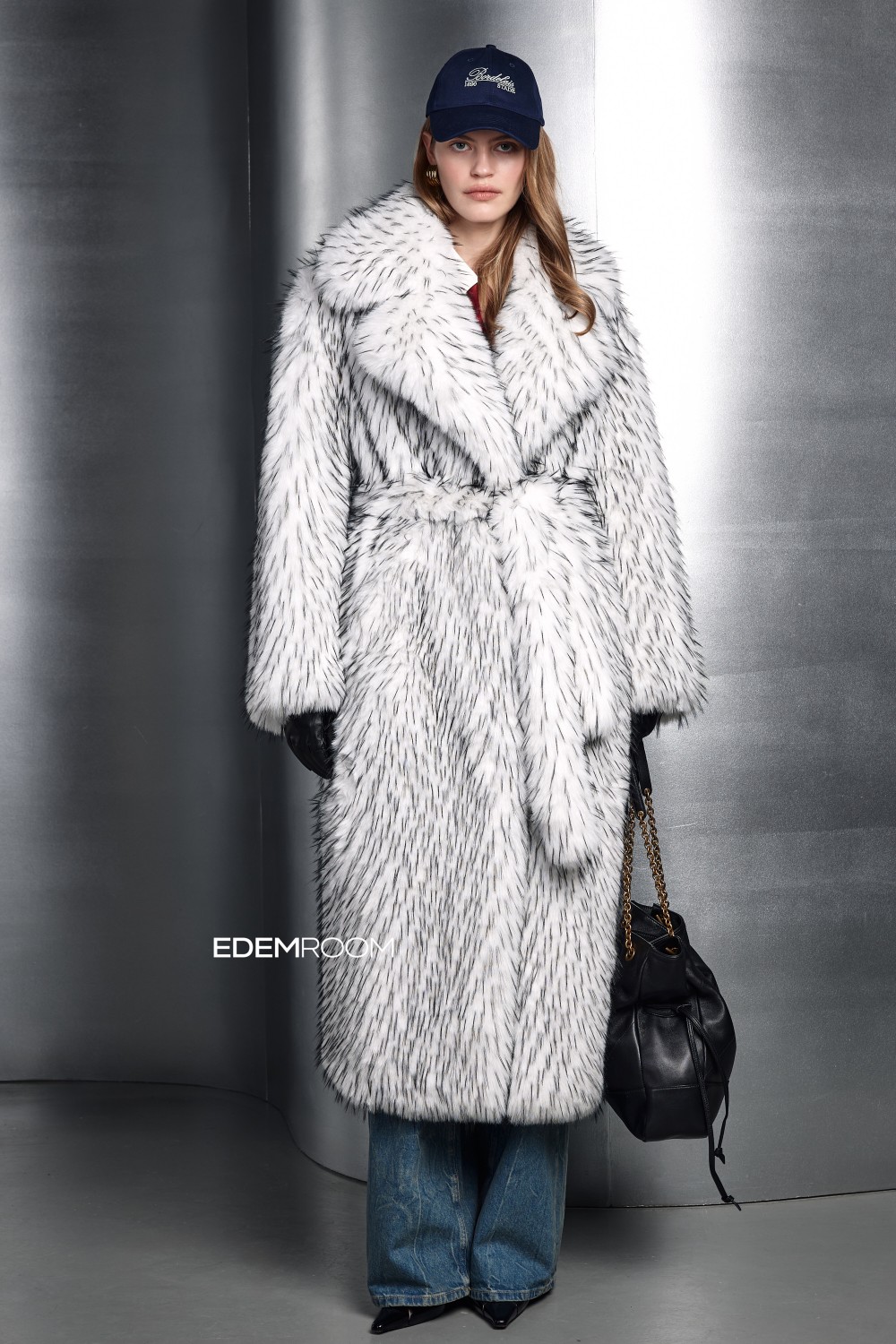 длинная шуба из эко - енота 