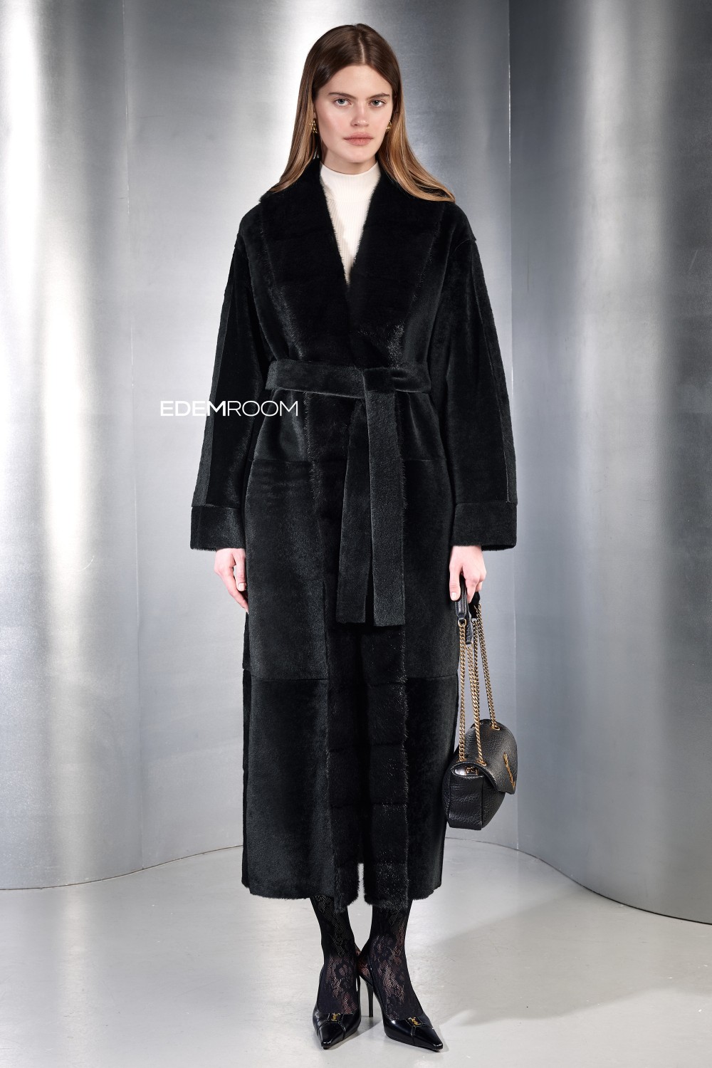 чёрное пальто - дублёнка с мехом норки