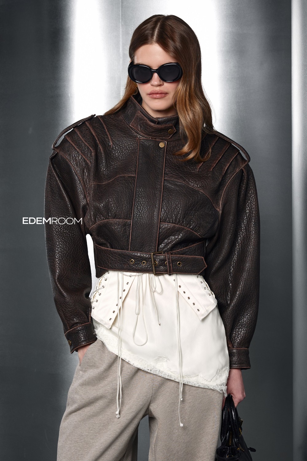 короткая кожаная куртка