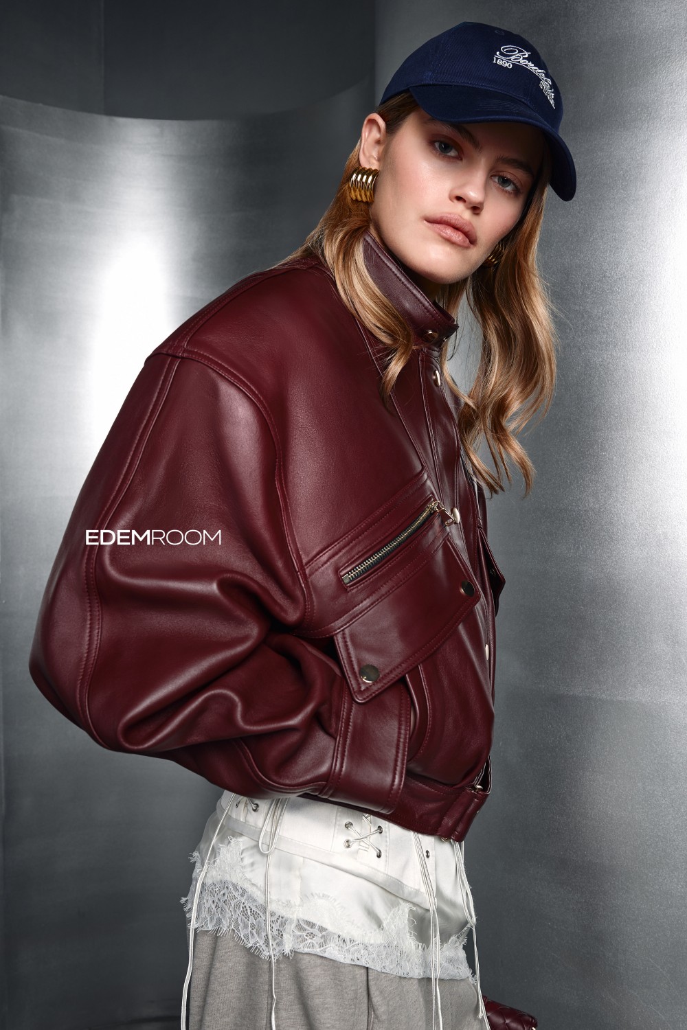 кожаная куртка - бомбер