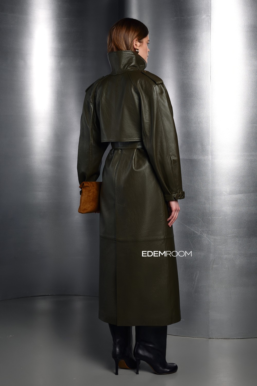 демисезонный кожаный плащ