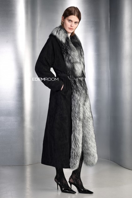 замшевое пальто с мехом чернобурки