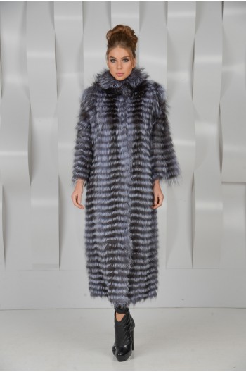 Удлинённое пальто из чернобурки