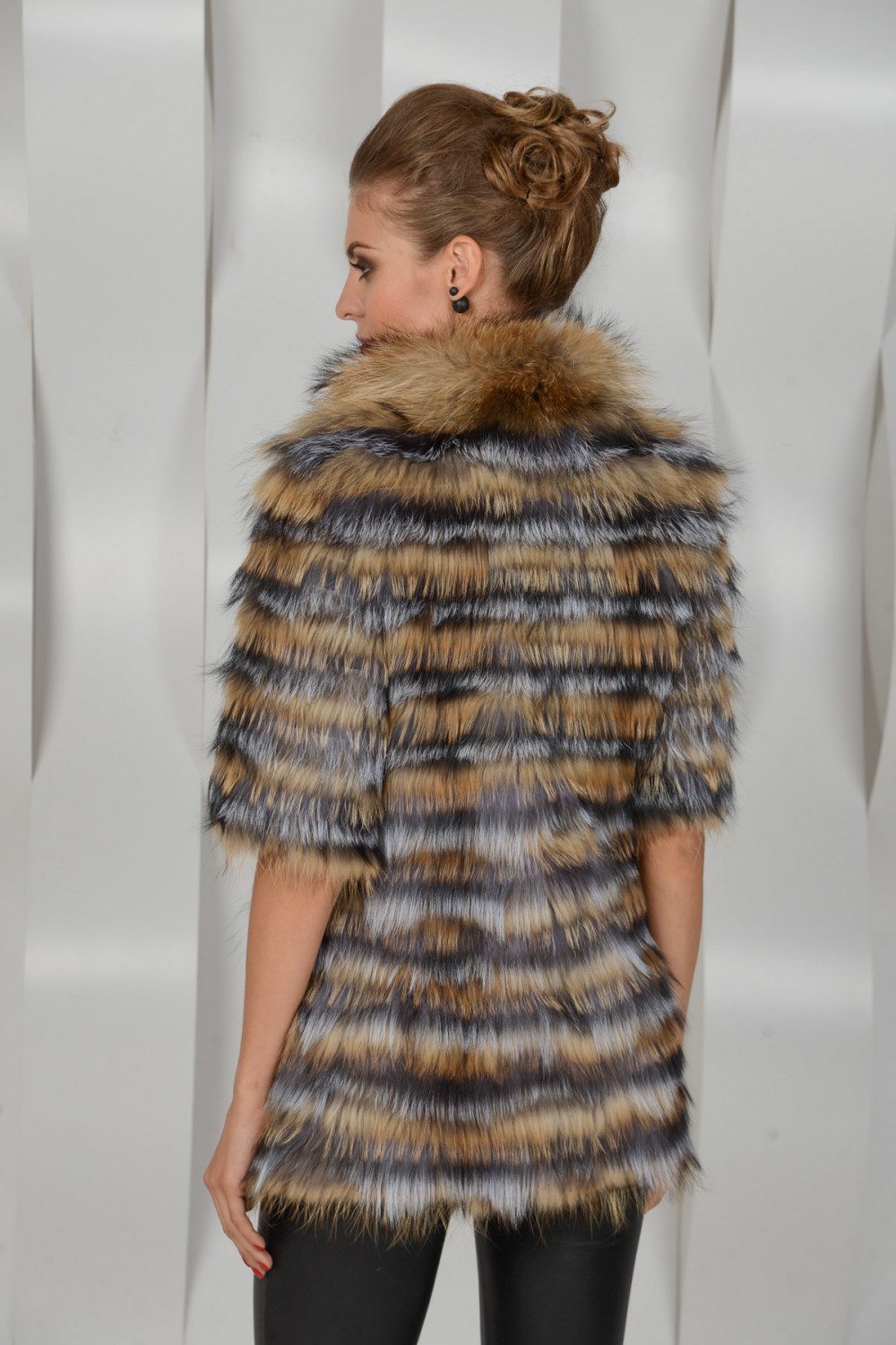 Меховое пальто из комбинированной лисы
