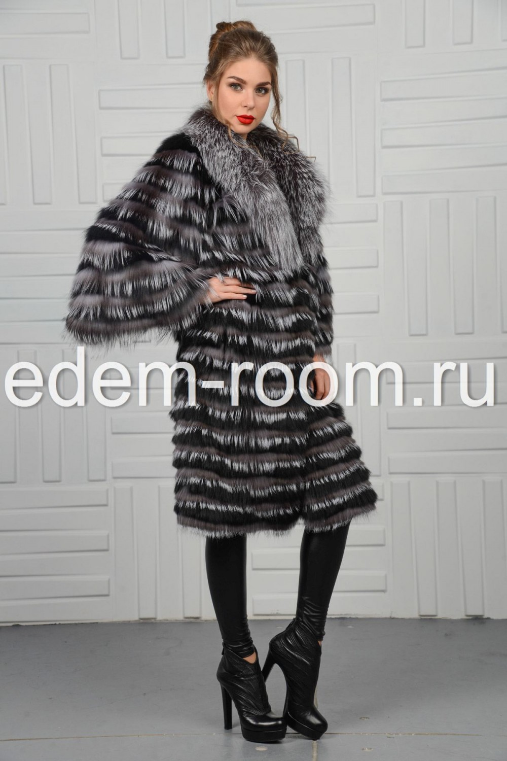 Меховое пальто из чернобурки