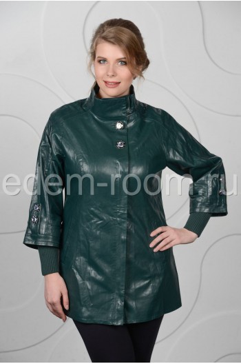 Красивая куртка из эко-кожи для женщин