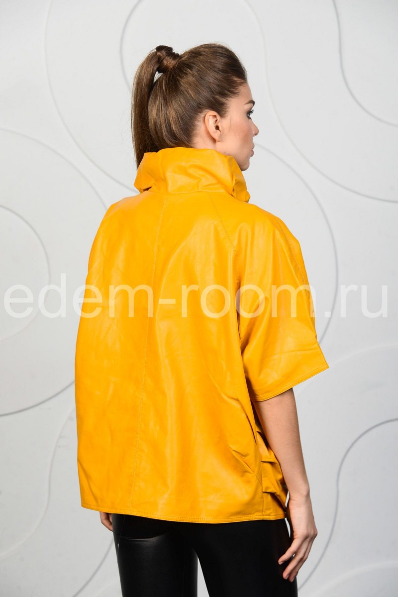 Весенняя жёлтая куртка