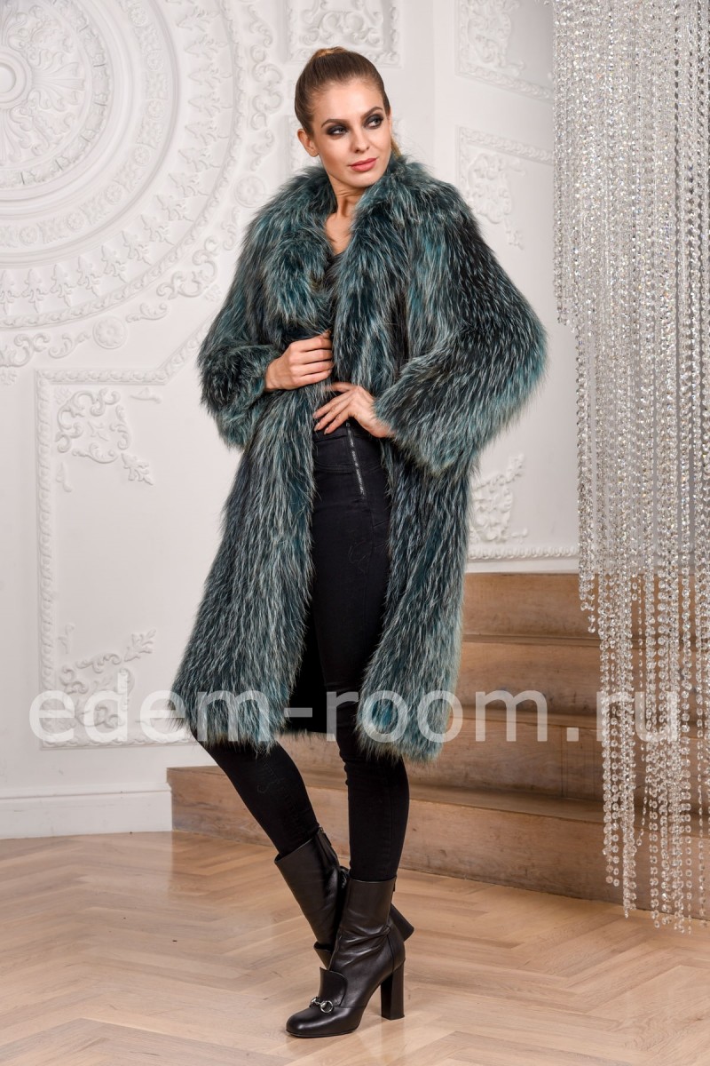 Модное вязаное пальто из меха лисы