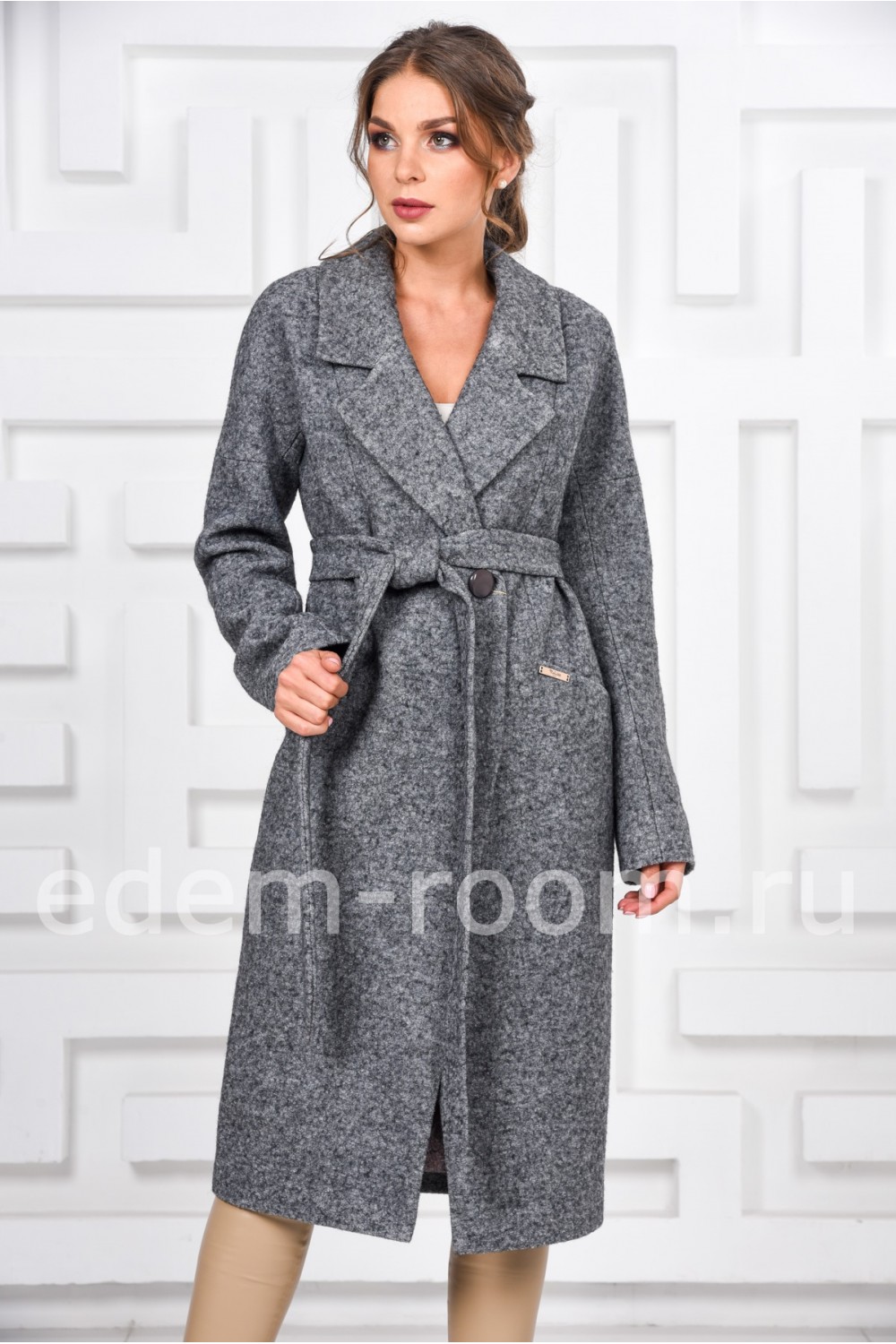 Женское пальто под пояс