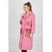 Розовое пальто с меховыми карманами