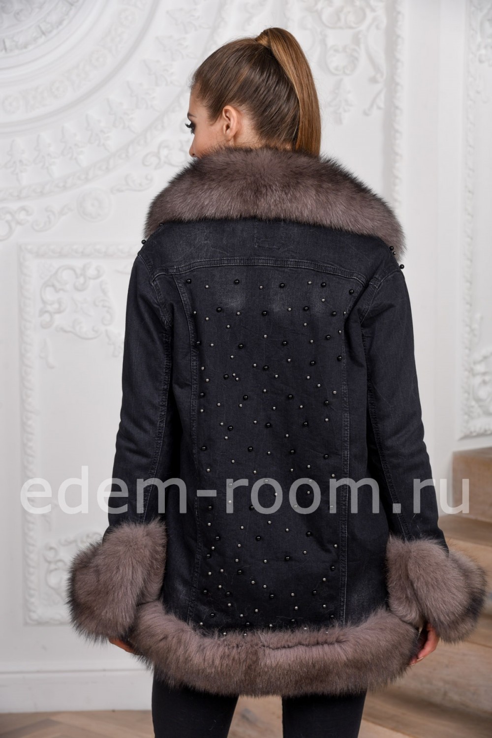Межсезонная куртка с мехом финского песца