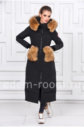 Пуховое пальто с мехом длинное