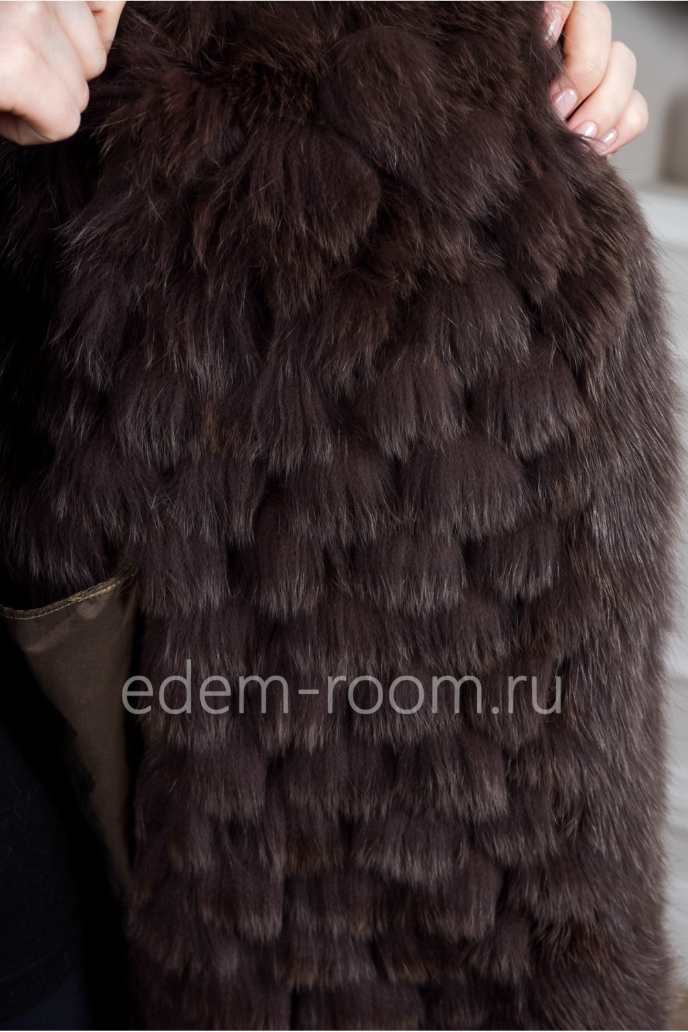 Стильное меховое пальто из лисы