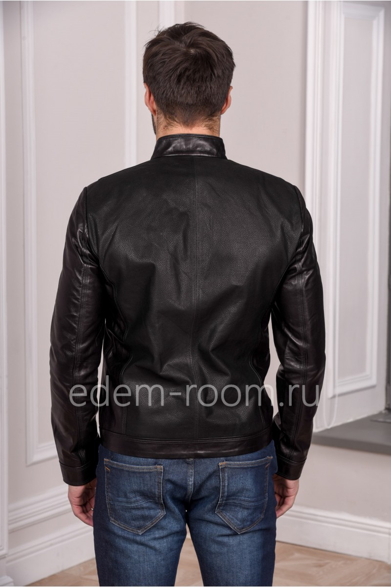 Мужская куртка из натуральной кожи черного цвета