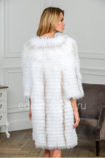 Белое пальто из лисы