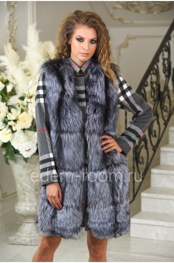 Модное пальто на весну и осень с мехом чернобурки