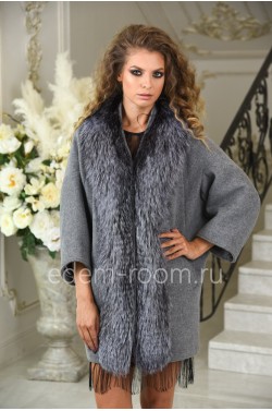 Пальто из шерсти альпаки отороченное мехом чернобурки. Осень - весна