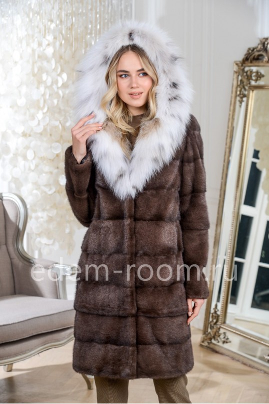 Новинка. Шуба из норки с капюшоном из рыси