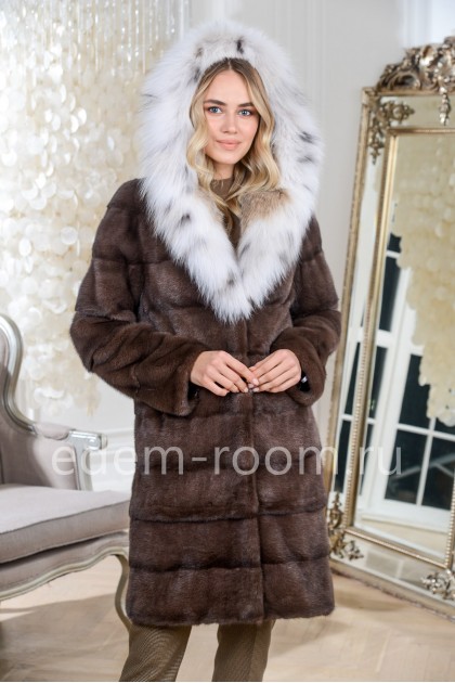 Новинка. Шуба из норки с капюшоном из рыси