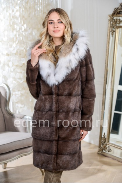 Новинка. Шуба из норки с капюшоном из рыси