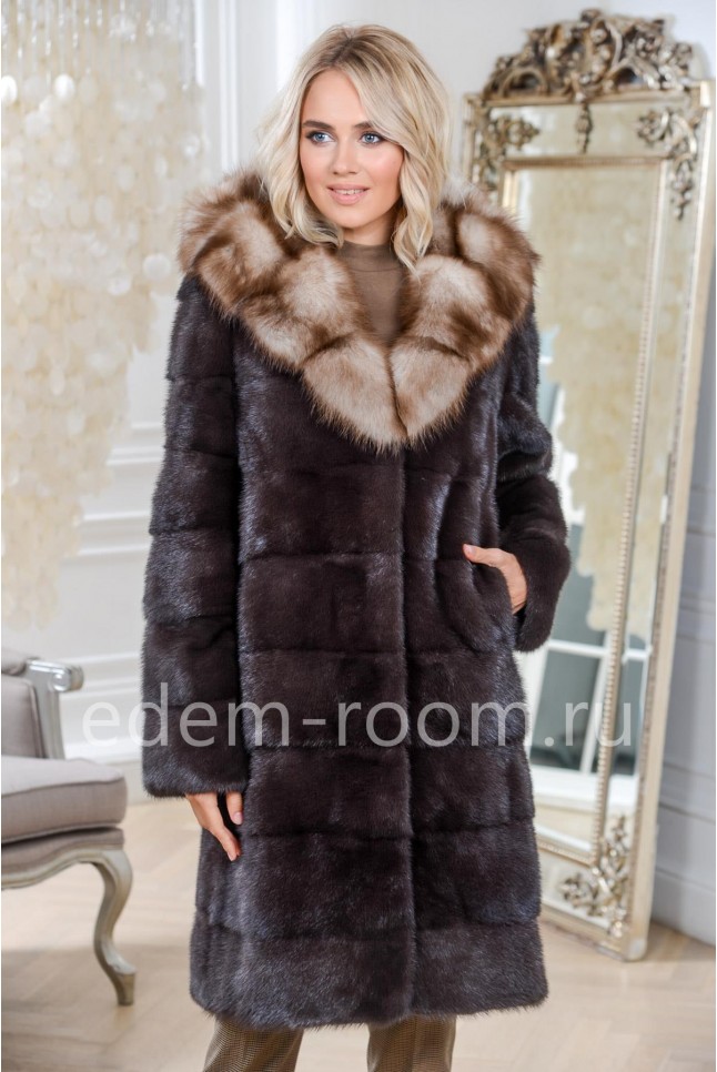 Поперечная норковая шуба с капюшоном