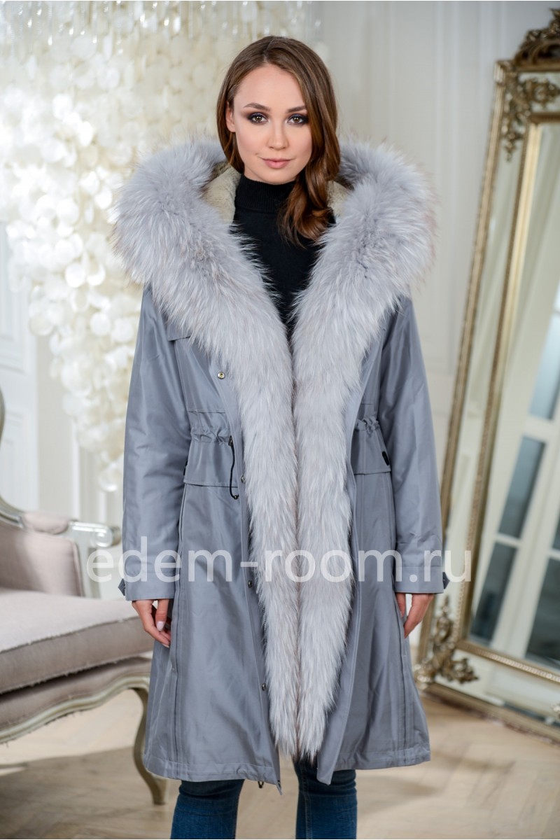 Парка - пальто с мехом аукционного енота
