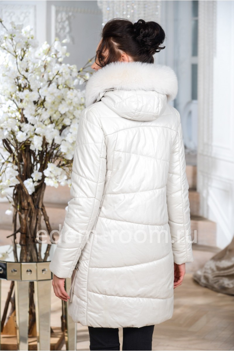 Белая куртка из эко-кожи