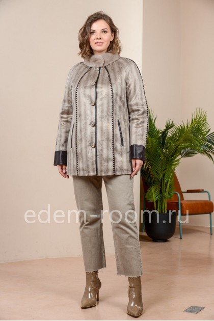 Куртка на межсезонье из экозамши