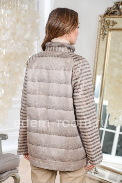 Женская куртая для весны