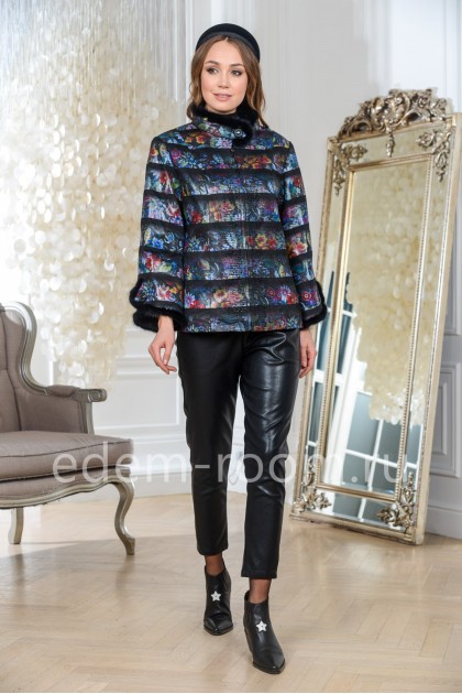 Весенняя куртка для женщин больших размеров