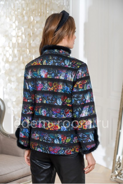 Весенняя куртка для женщин больших размеров