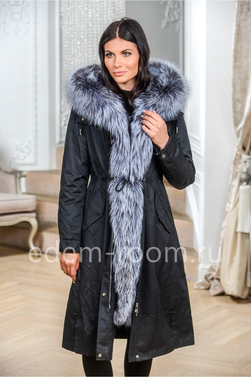 Парка  - пальто с мехом лисы