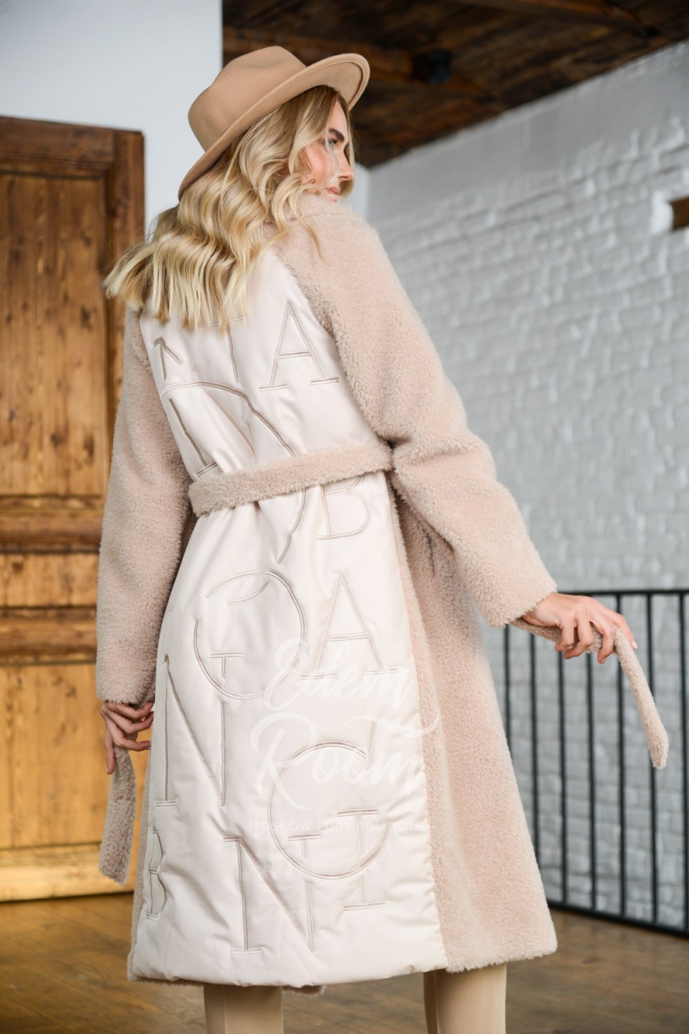 Эксклюзивная пальто из шерсти мерино