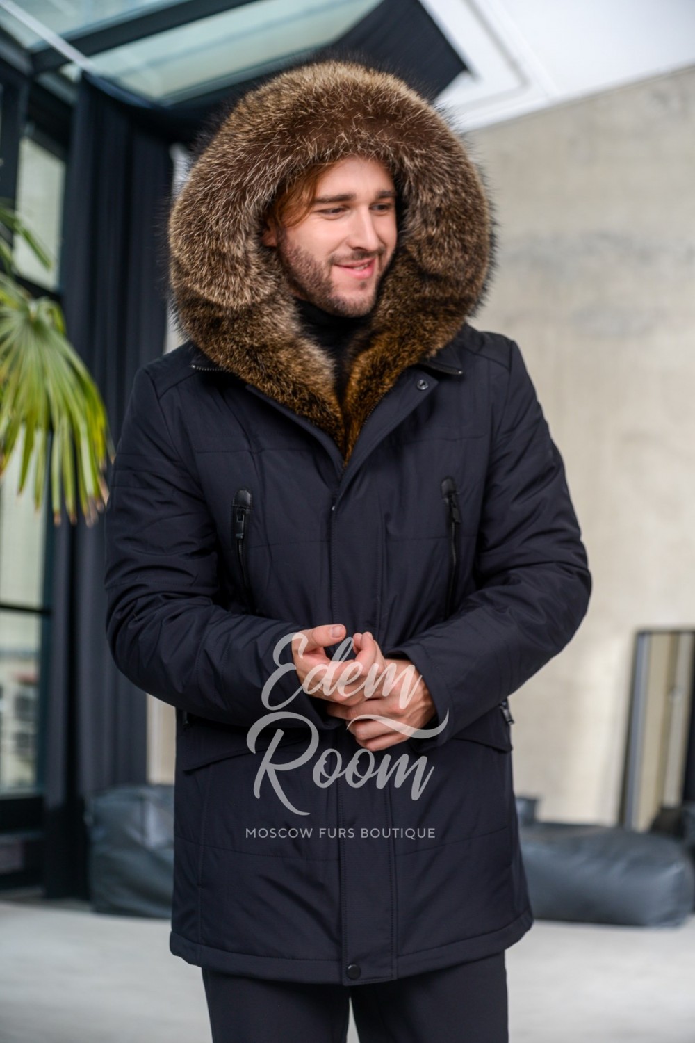 Теплая куртка из ткани с мехом
