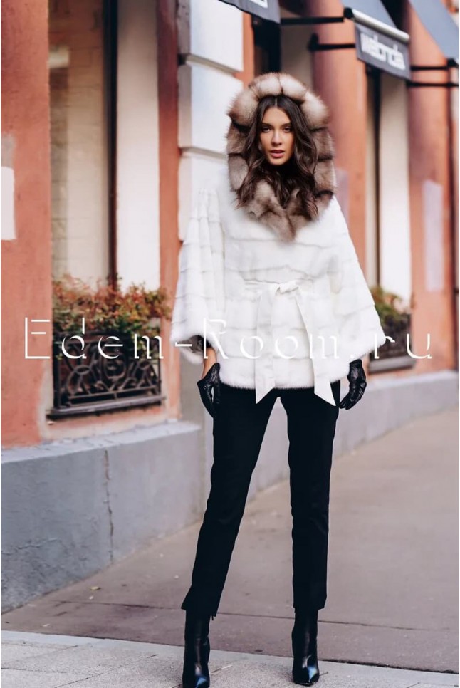 Норковое пончо с капюшоном из куницы Норковое пончо с капюшоном из куницы