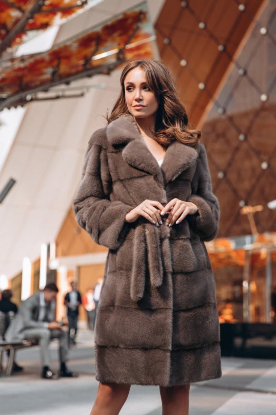 Норковая шуба с английским воротником