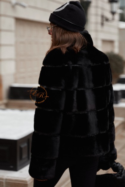 Чёрная поперечная норковая куртка