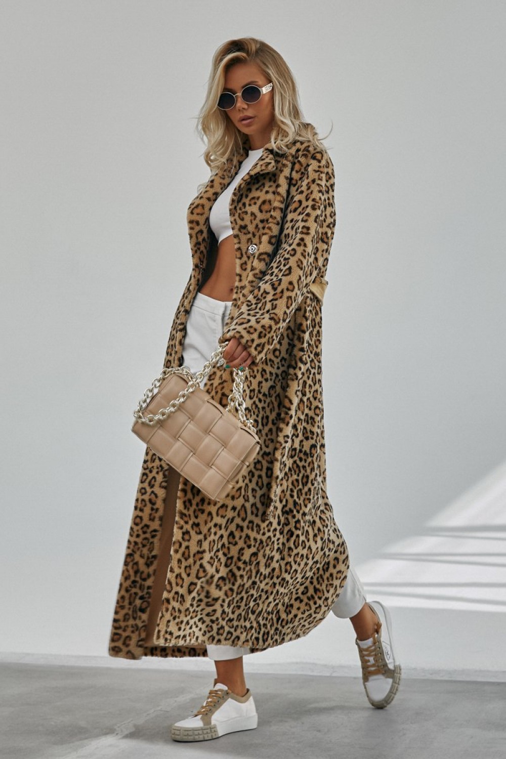 Леопардовое пальто-шуба из тканной шерсти