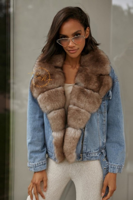 Джинсовая  - косуха на молнии с меховым воротником