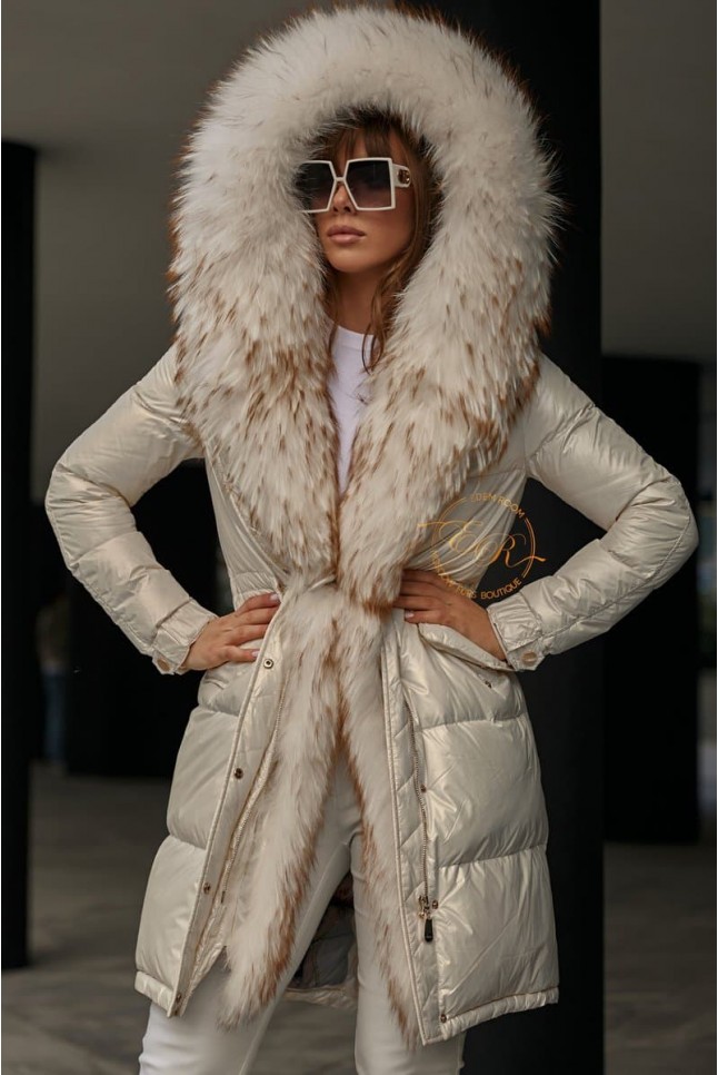Белая парка на пухе с мехом