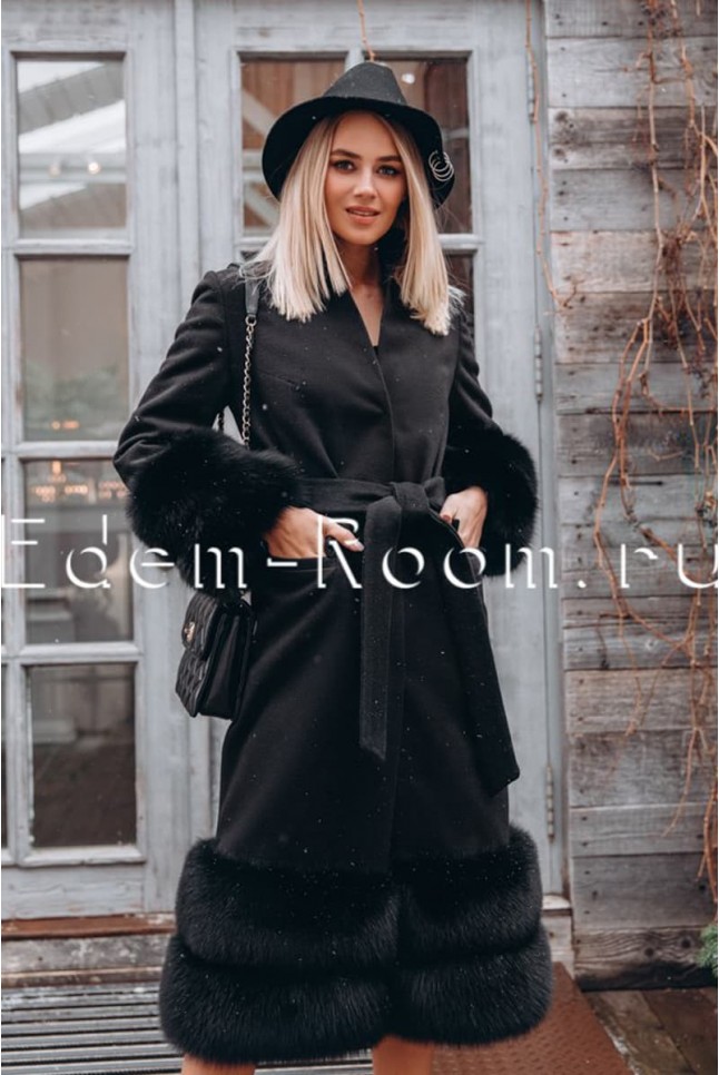 Пальто с мехом