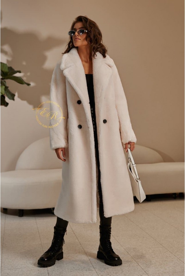 Белая шуба из шерсти