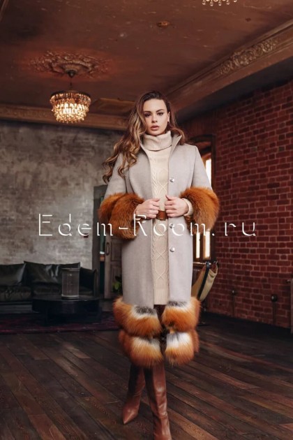 Эксклюзивное пальто с мехом финской лисы