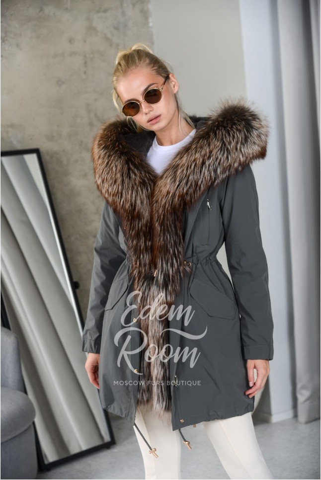 Зимняя парка с мехом лисы