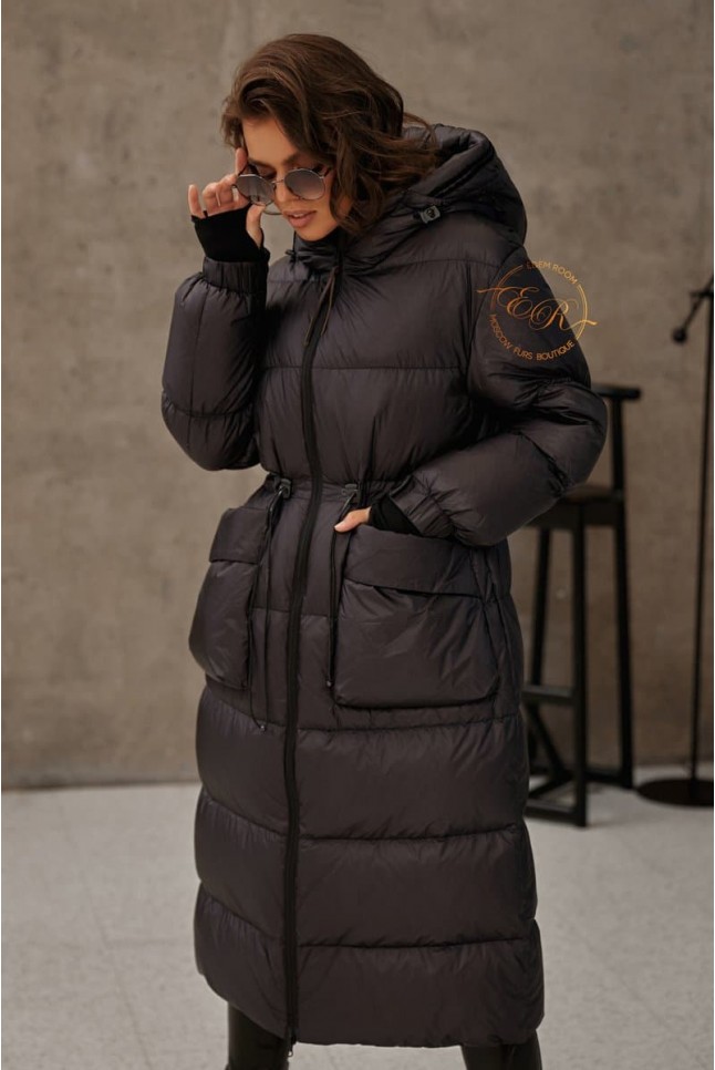 Пуховое пальто с капюшоном 
